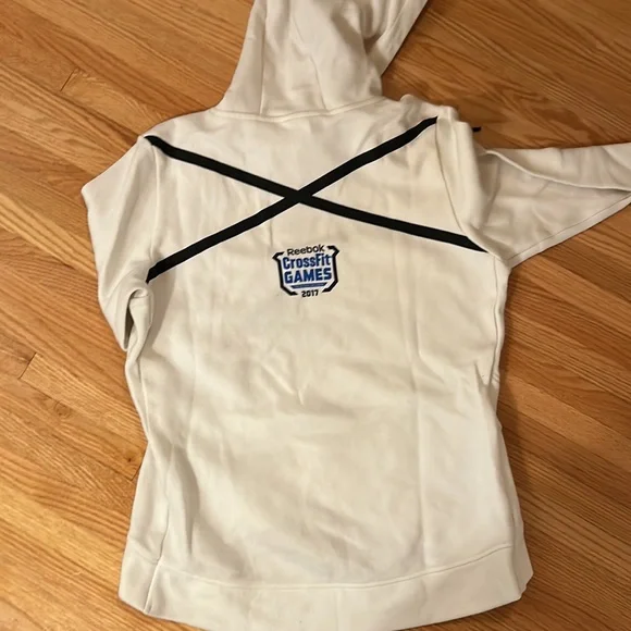 lightly worn womens reebok crossfit hoodie - Picture 2 of 2